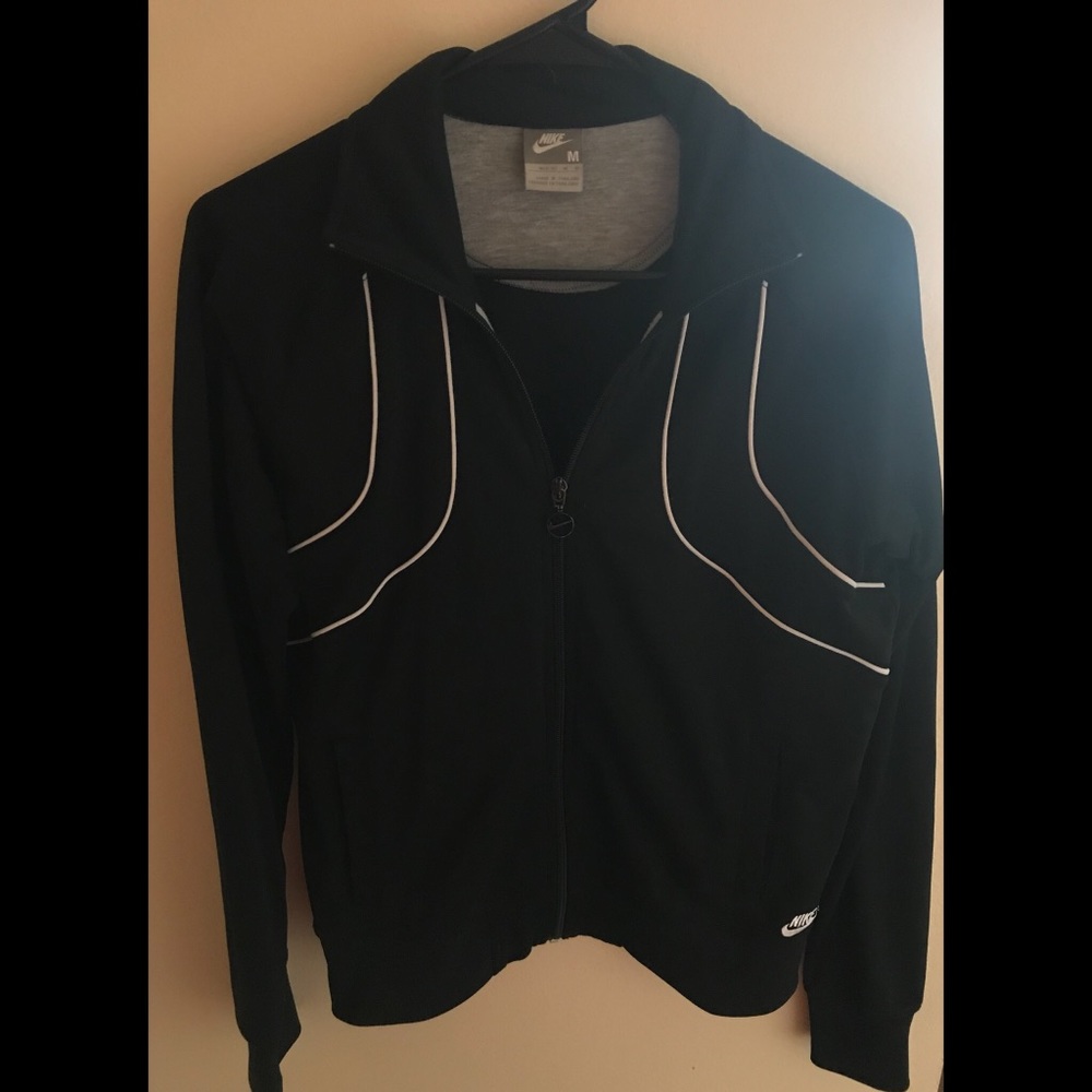 Nike lightweight jacket